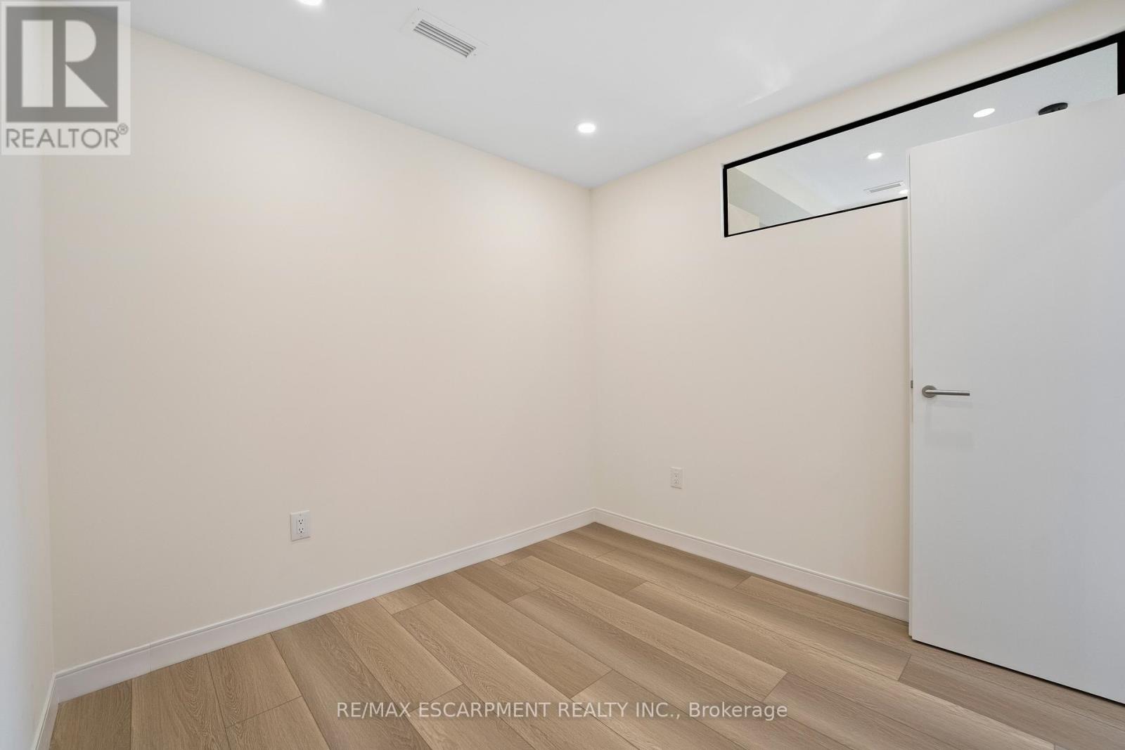 309 - 123 Lincoln Street, Welland (Broadway), Ontario  L3C 6P8 - Photo 7 - X12874716