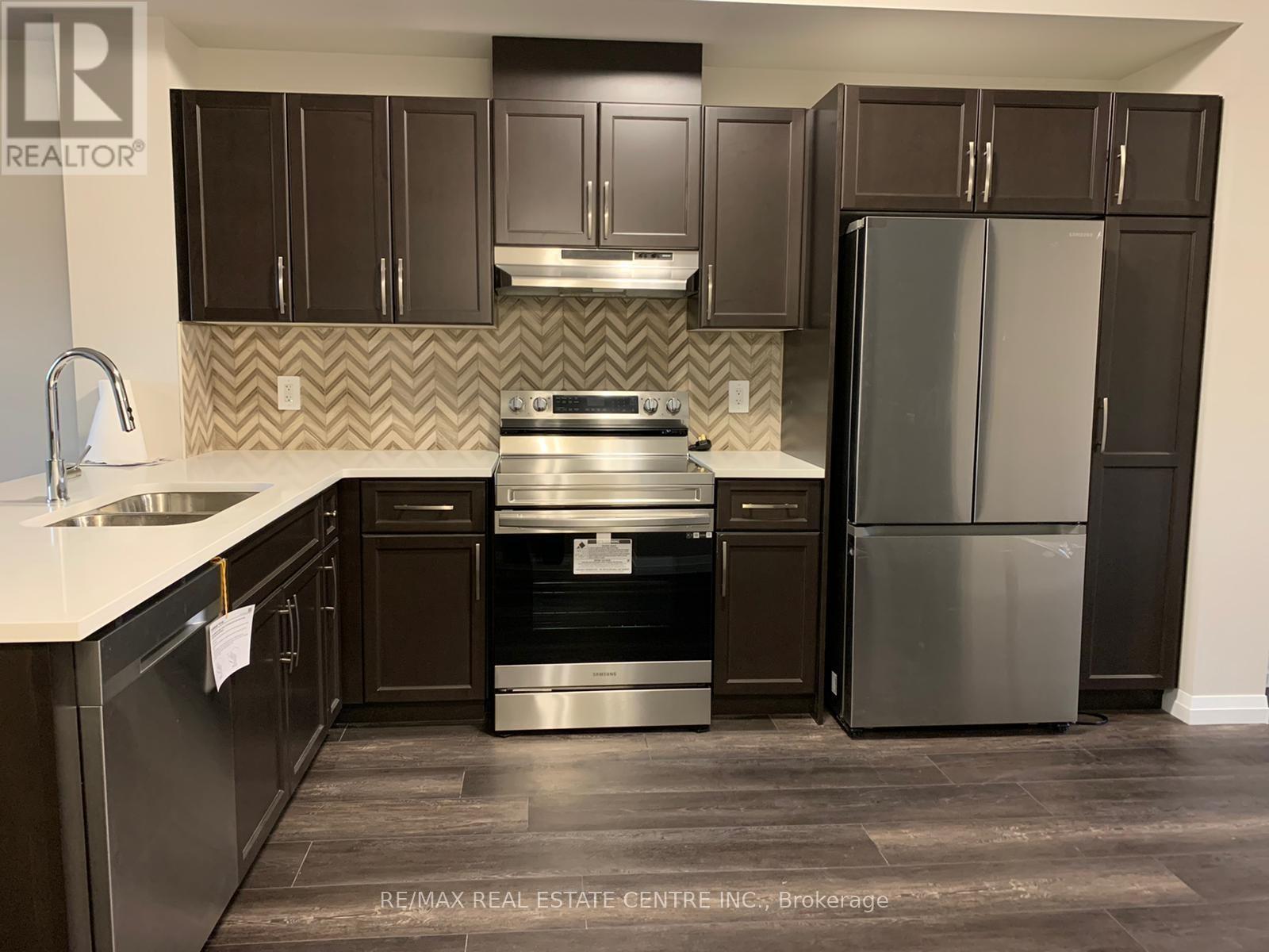 44 - 720 Grey Street, Brantford, Ontario  N3S 0K2 - Photo 2 - X12874776