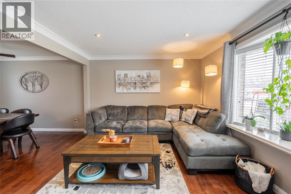 668 Winchester Crescent, Sarnia, Ontario  N7S 4P5 - Photo 5 - 26005170