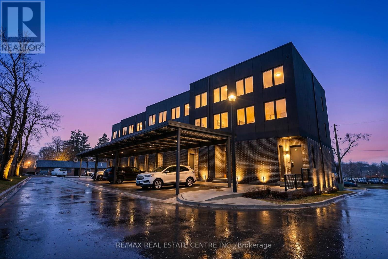 2 - 59 Charles Street, Newmarket (Central Newmarket), Ontario  L3Y 3V7 - Photo 2 - N12866748