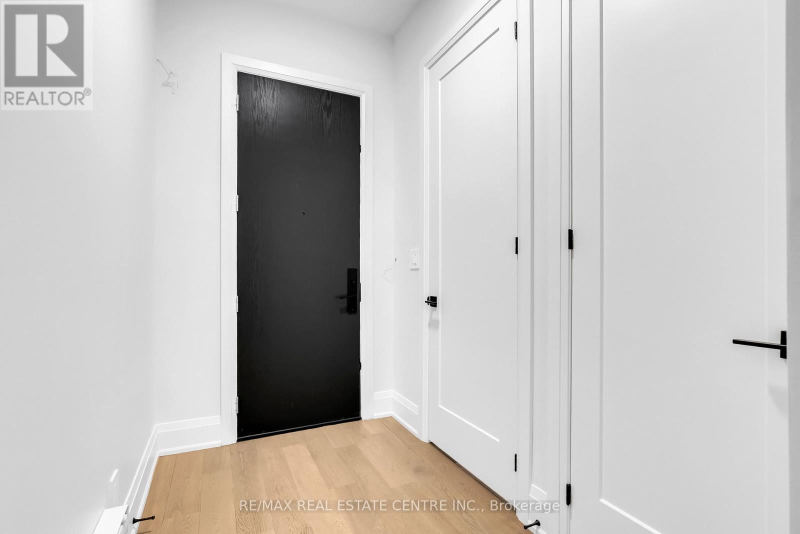 2 - 59 Charles Street, Newmarket (Central Newmarket), Ontario  L3Y 3V7 - Photo 8 - N12866748