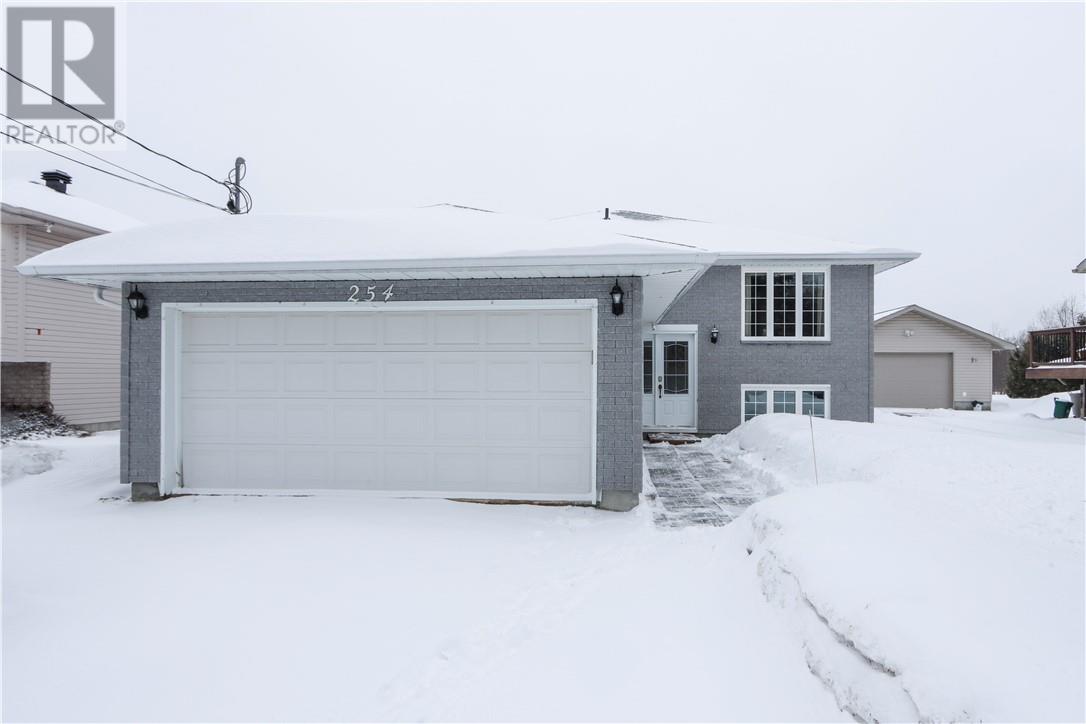 254 Leroux Street, chelmsford, Ontario