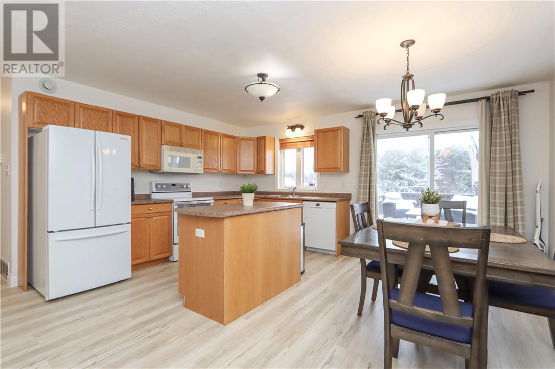 254 Leroux Street, Chelmsford, Ontario  P0M 1L0 - Photo 7 - 2126715