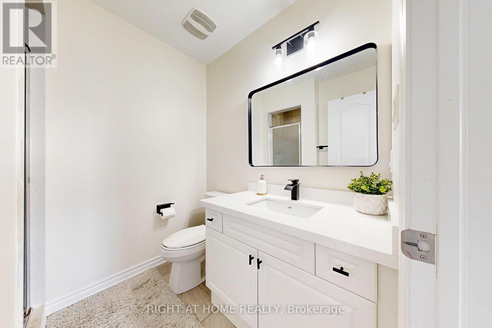 72 Ayers Crescent, Toronto, Ontario  M1L 0C4 - Photo 32 - E12873116