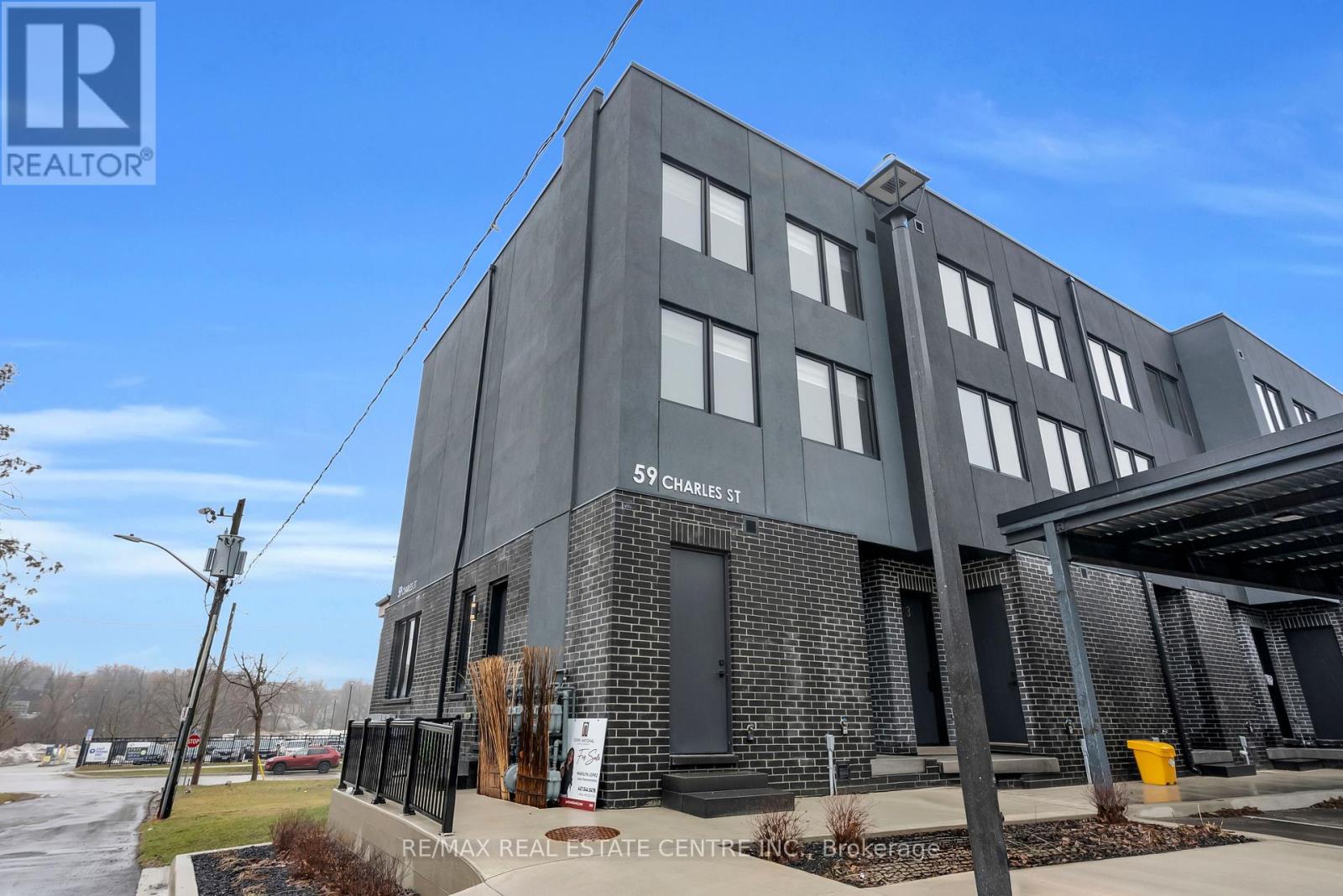 2 - 59 Charles Street, Newmarket (Central Newmarket), Ontario  L3Y 3V7 - Photo 5 - N12866748