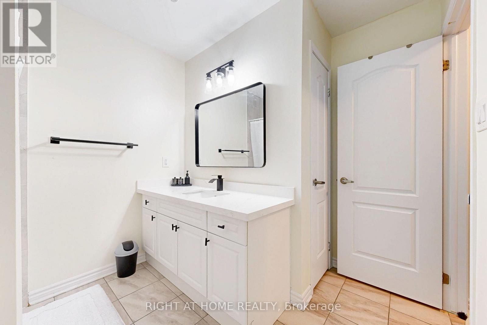 72 Ayers Crescent, Toronto, Ontario  M1L 0C4 - Photo 34 - E12873116