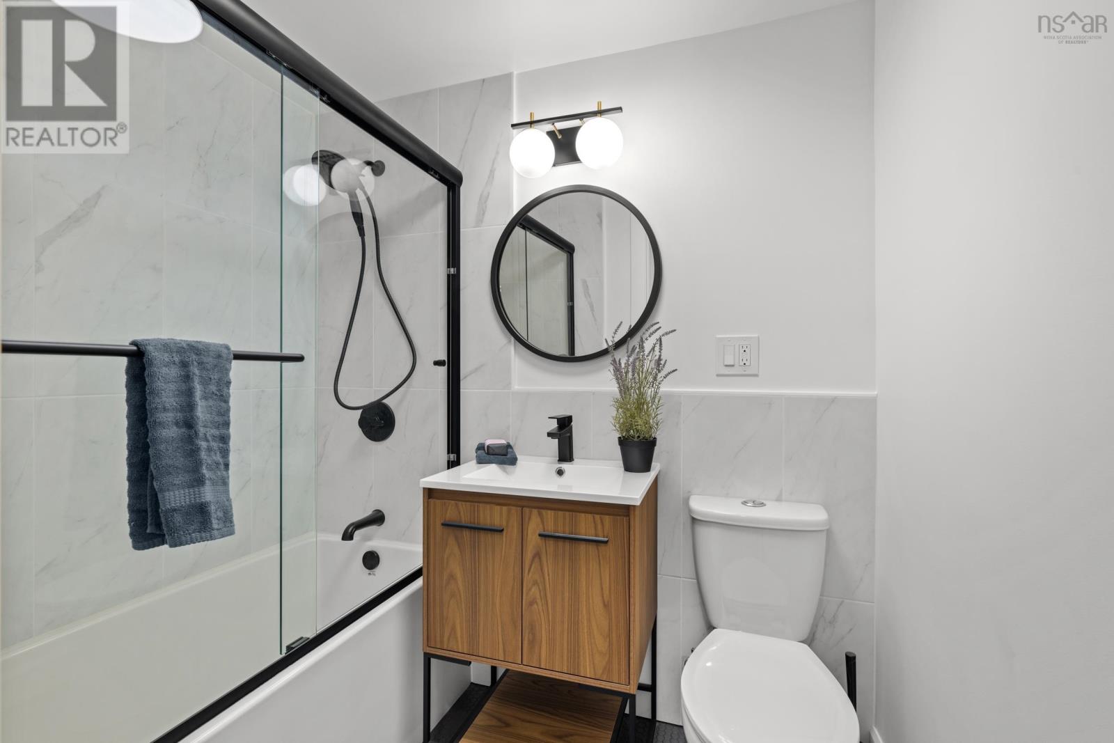 18 Forest Hill Drive, Halifax, Nova Scotia  B3M 1X4 - Photo 42 - 202604405