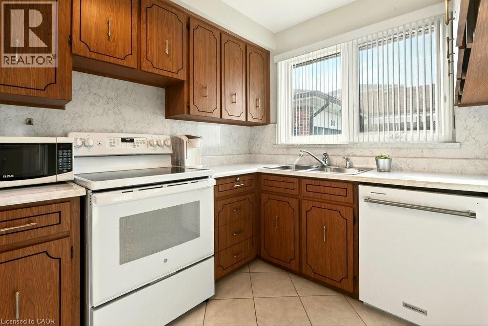 83 Sunvale Drive, Etobicoke, Ontario  M9R 1Z4 - Photo 10 - 40811110