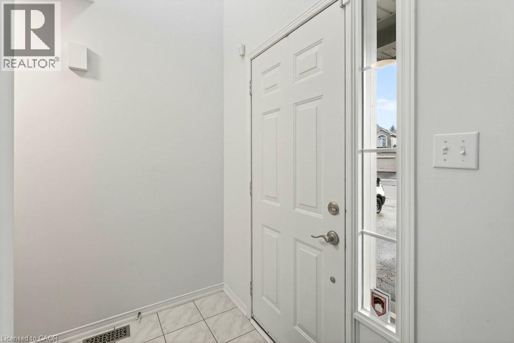 39 Foxborough Drive, Ancaster, Ontario  L9G 4Y9 - Photo 2 - 40810632