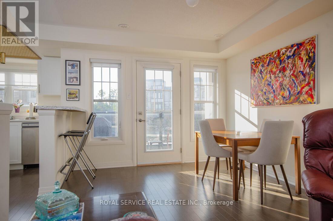 114 King William Way, Clarington, Ontario  L1C 7E8 - Photo 4 - E12874912