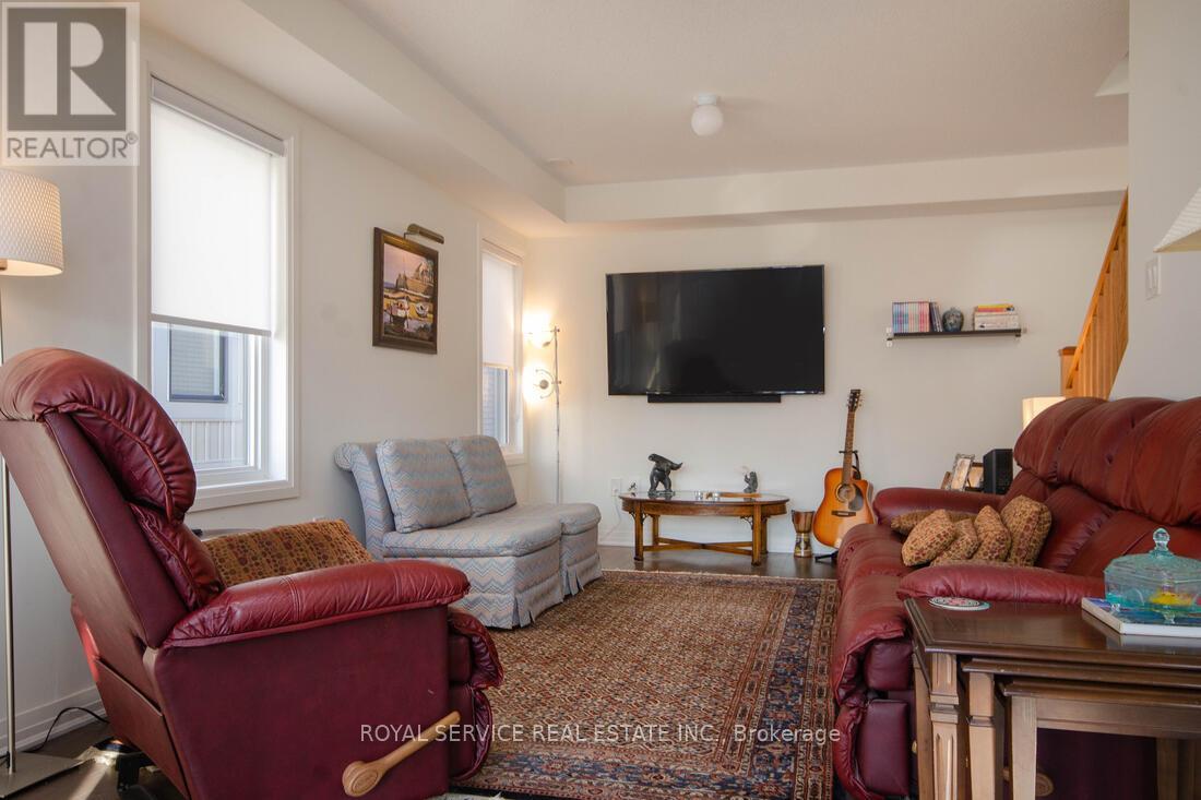 114 King William Way, Clarington, Ontario  L1C 7E8 - Photo 5 - E12874912