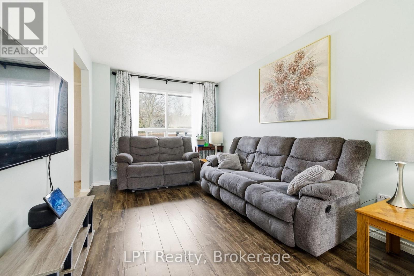 152 Ravenscroft Road, Ajax, Ontario  L1T 1Y1 - Photo 10 - E12874988