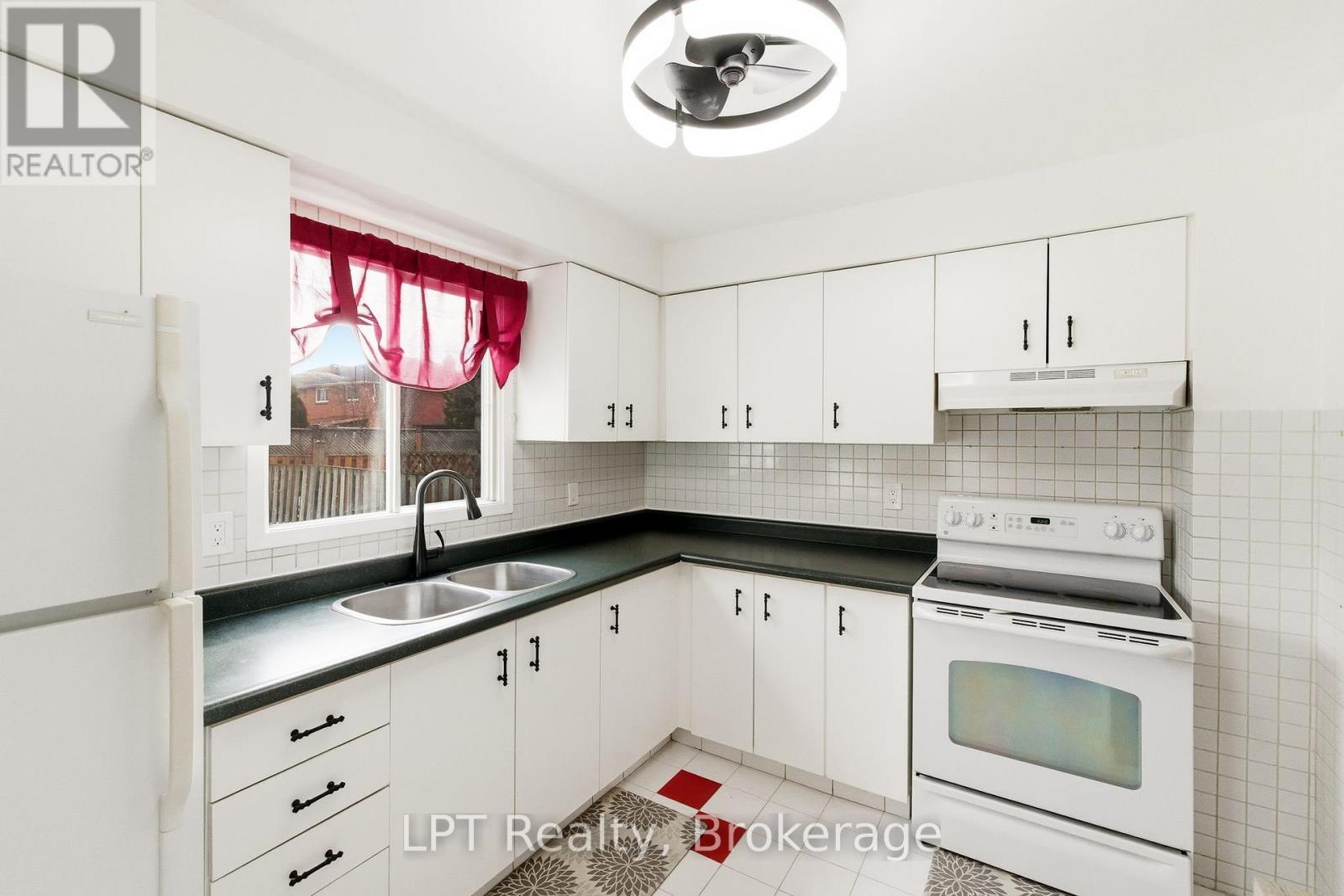 152 Ravenscroft Road, Ajax, Ontario  L1T 1Y1 - Photo 14 - E12874988