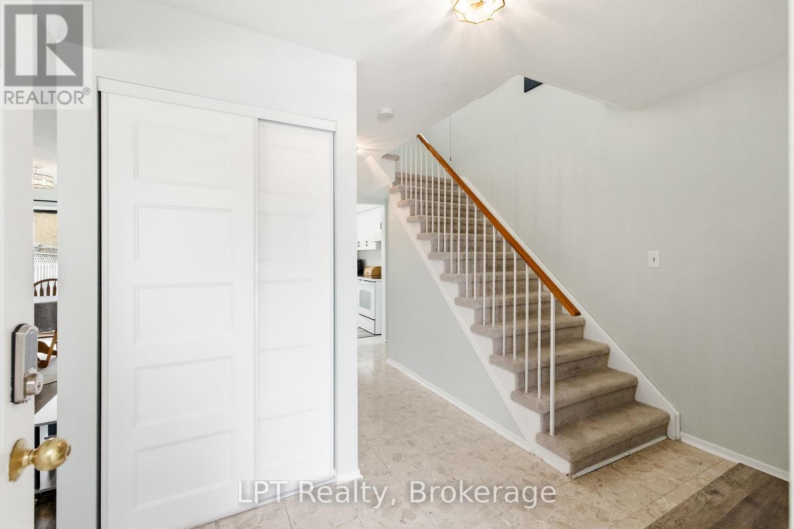 152 Ravenscroft Road, Ajax, Ontario  L1T 1Y1 - Photo 5 - E12874988