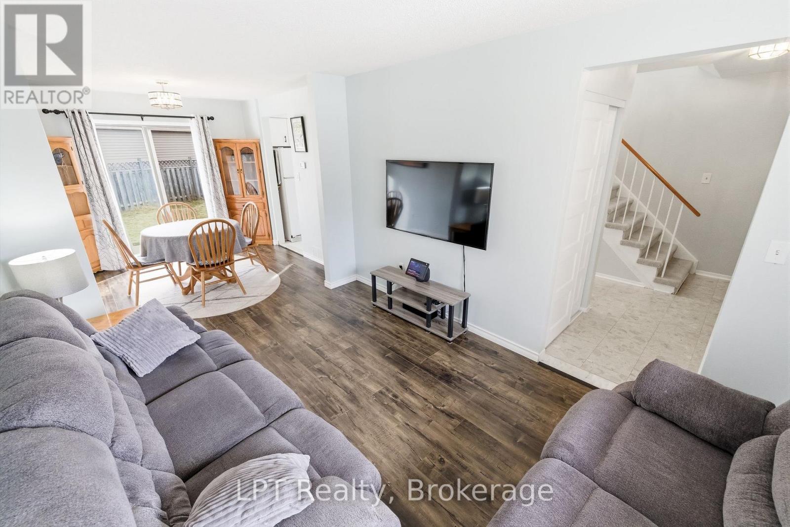 152 Ravenscroft Road, Ajax, Ontario  L1T 1Y1 - Photo 8 - E12874988