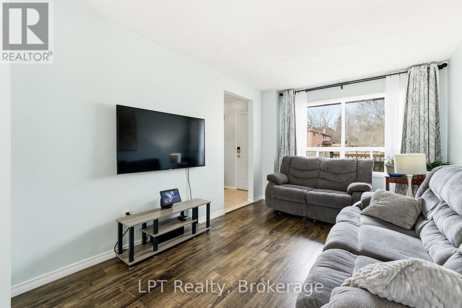 152 Ravenscroft Road, Ajax, Ontario  L1T 1Y1 - Photo 9 - E12874988