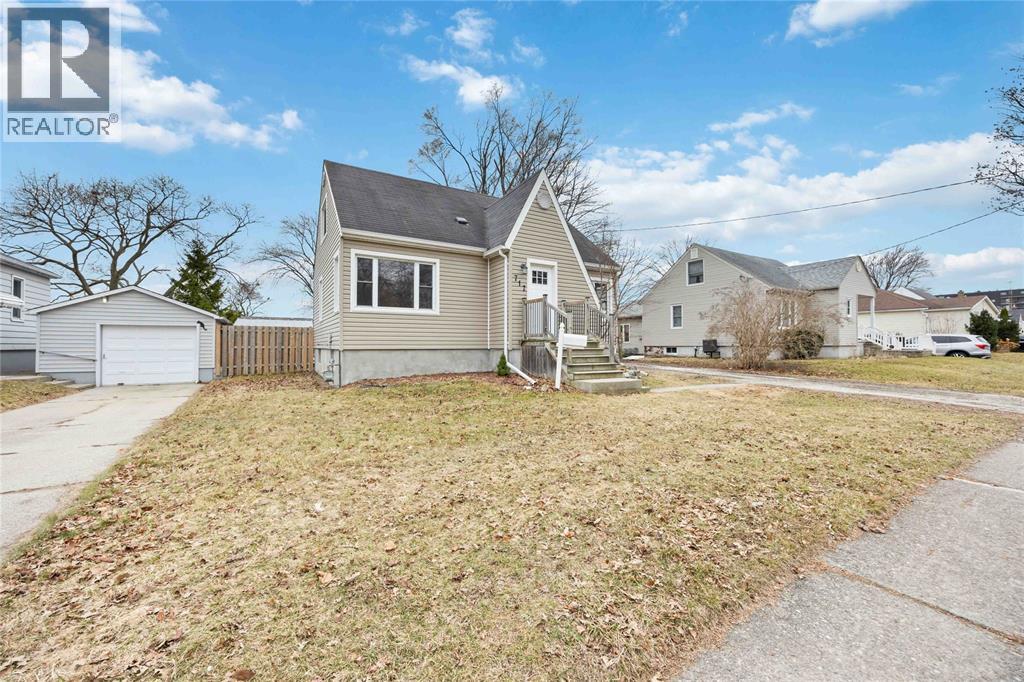 717 Oakdale Avenue, Sarnia, Ontario  N7V 2B1 - Photo 2 - 26004687