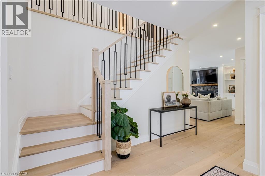 7 Carl Crescent, Waterdown, Ontario  L8B 0G5 - Photo 7 - 40804060