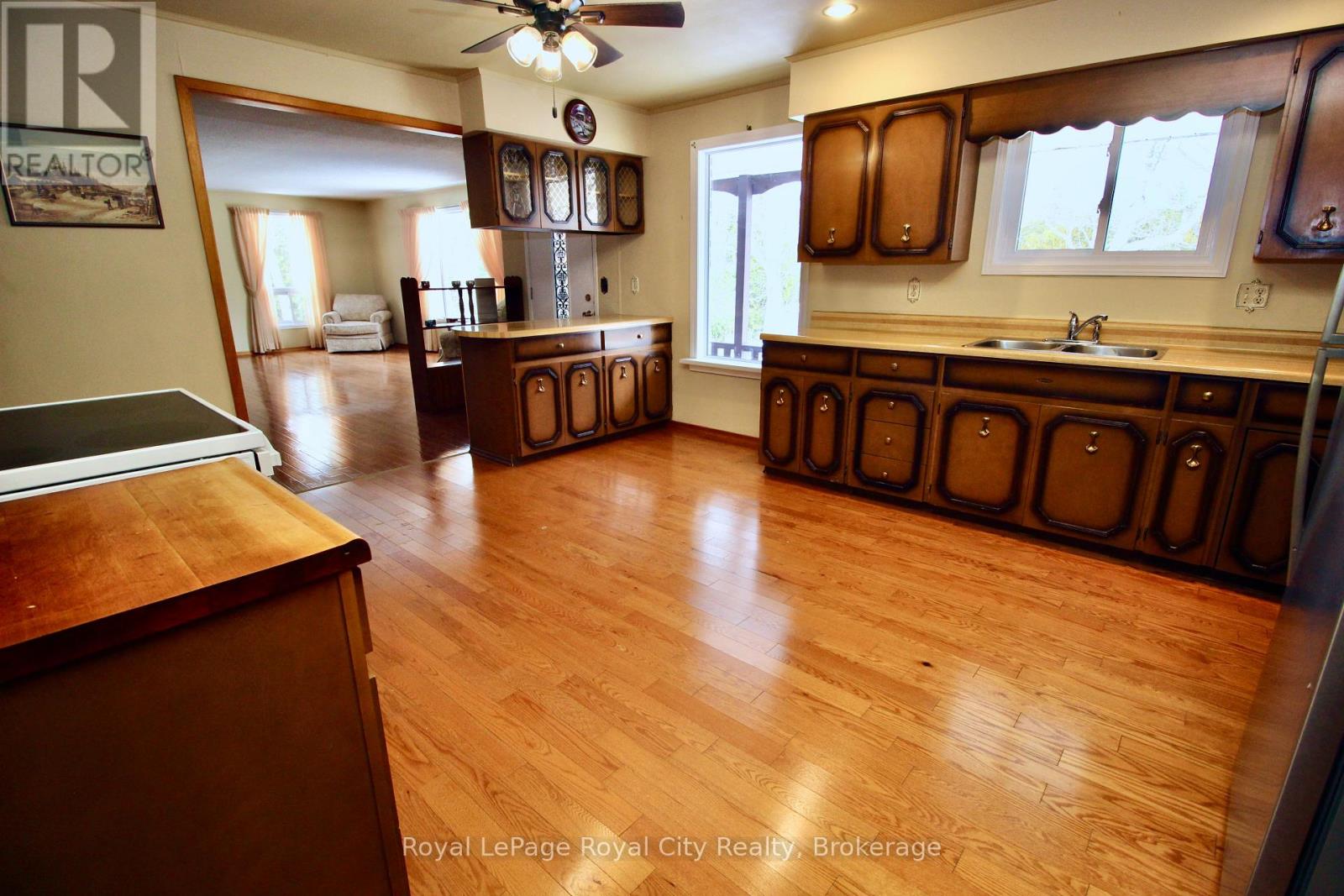 3527 6 Highway, Northern Bruce Peninsula, Ontario  N0H 1W0 - Photo 17 - X12874868