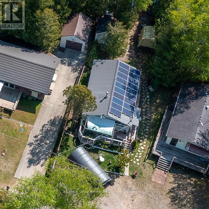 807 3rd Avenue S, South Bruce Peninsula, Ontario  N0H 2G0 - Photo 3 - X12874870