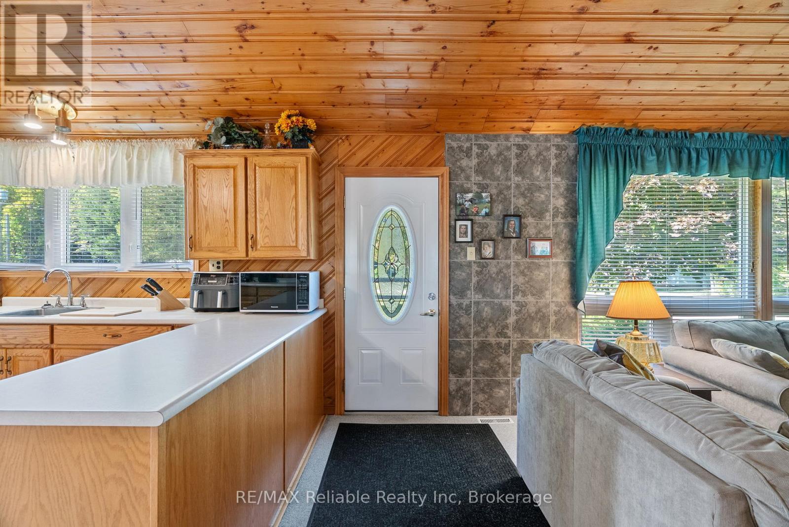 77556 Melena Drive, Bluewater (Bayfield), Ontario  N0M 1G0 - Photo 5 - X12874882