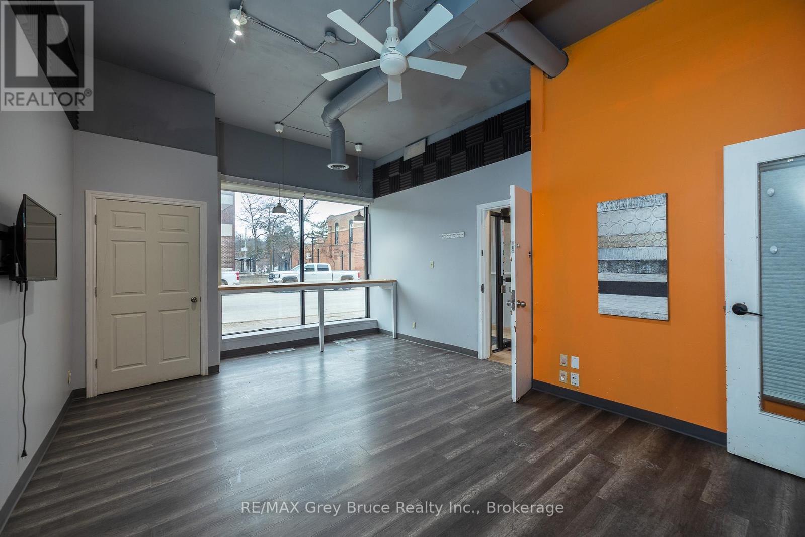 827 2nd Avenue E, Owen Sound, Ontario  N4K 2H2 - Photo 3 - X12874896