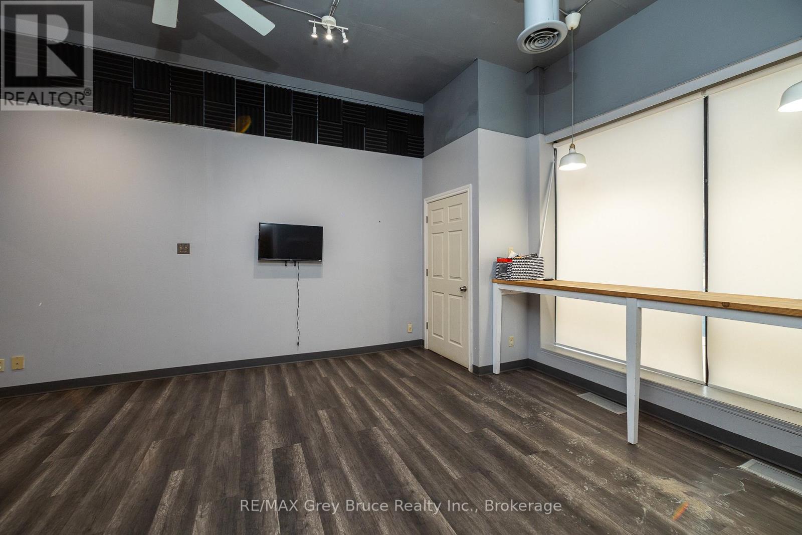 827 2nd Avenue E, Owen Sound, Ontario  N4K 2H2 - Photo 4 - X12874896