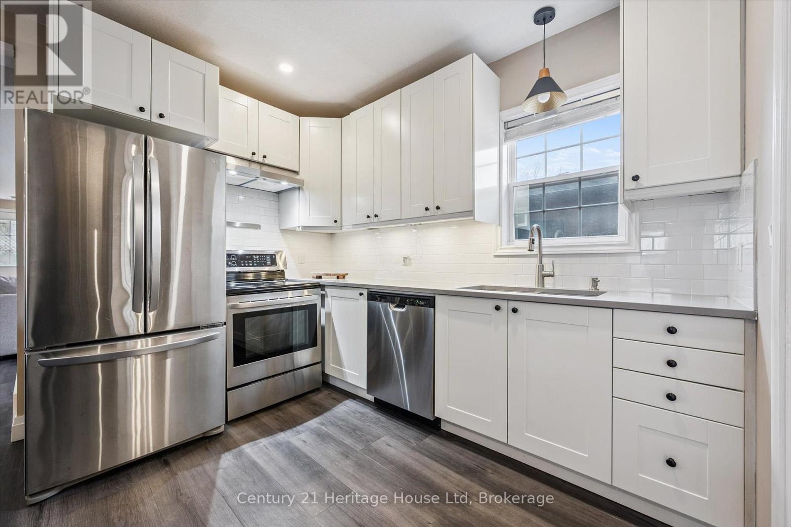 16 Hooper Street, Guelph (St. Patrick's Ward), Ontario  N1E 5W5 - Photo 20 - X12875110