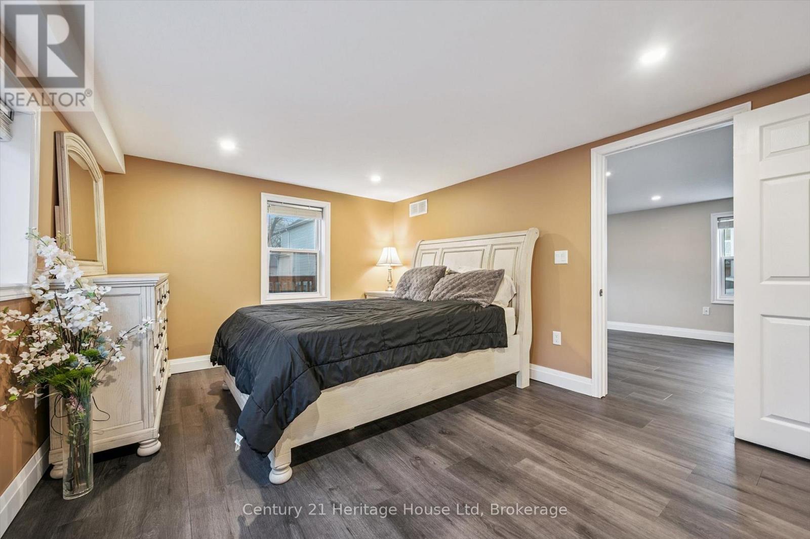 16 Hooper Street, Guelph (St. Patrick's Ward), Ontario  N1E 5W5 - Photo 26 - X12875110