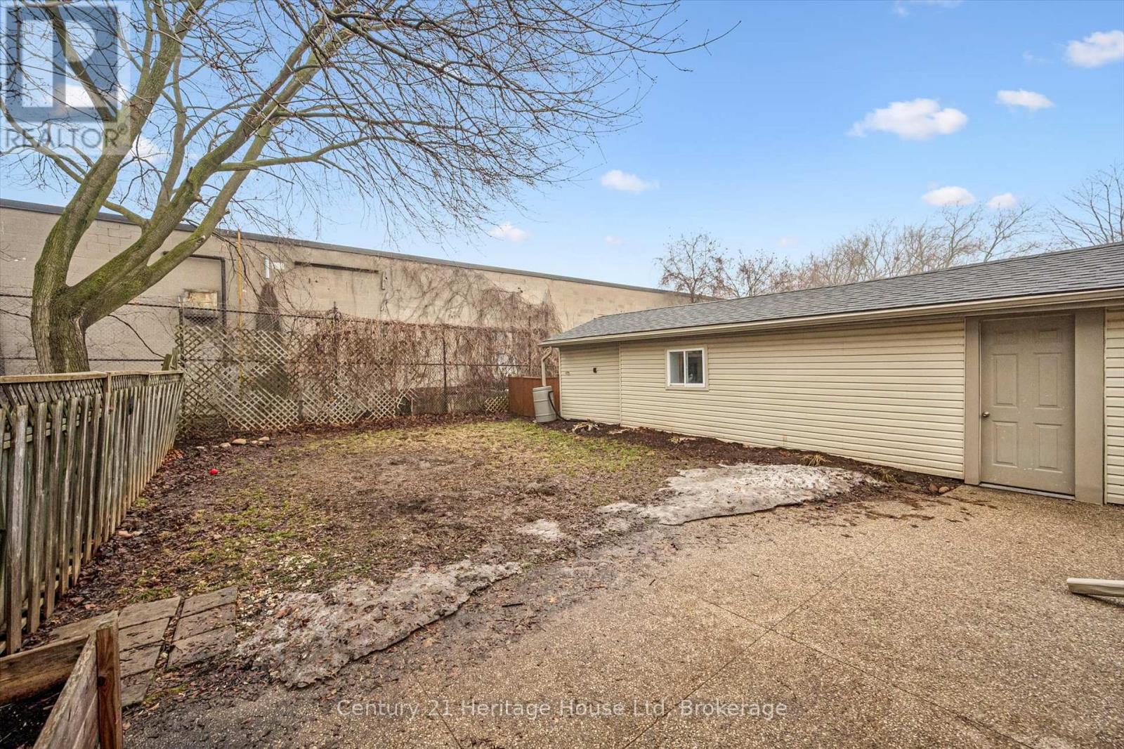 16 Hooper Street, Guelph (St. Patrick's Ward), Ontario  N1E 5W5 - Photo 37 - X12875110