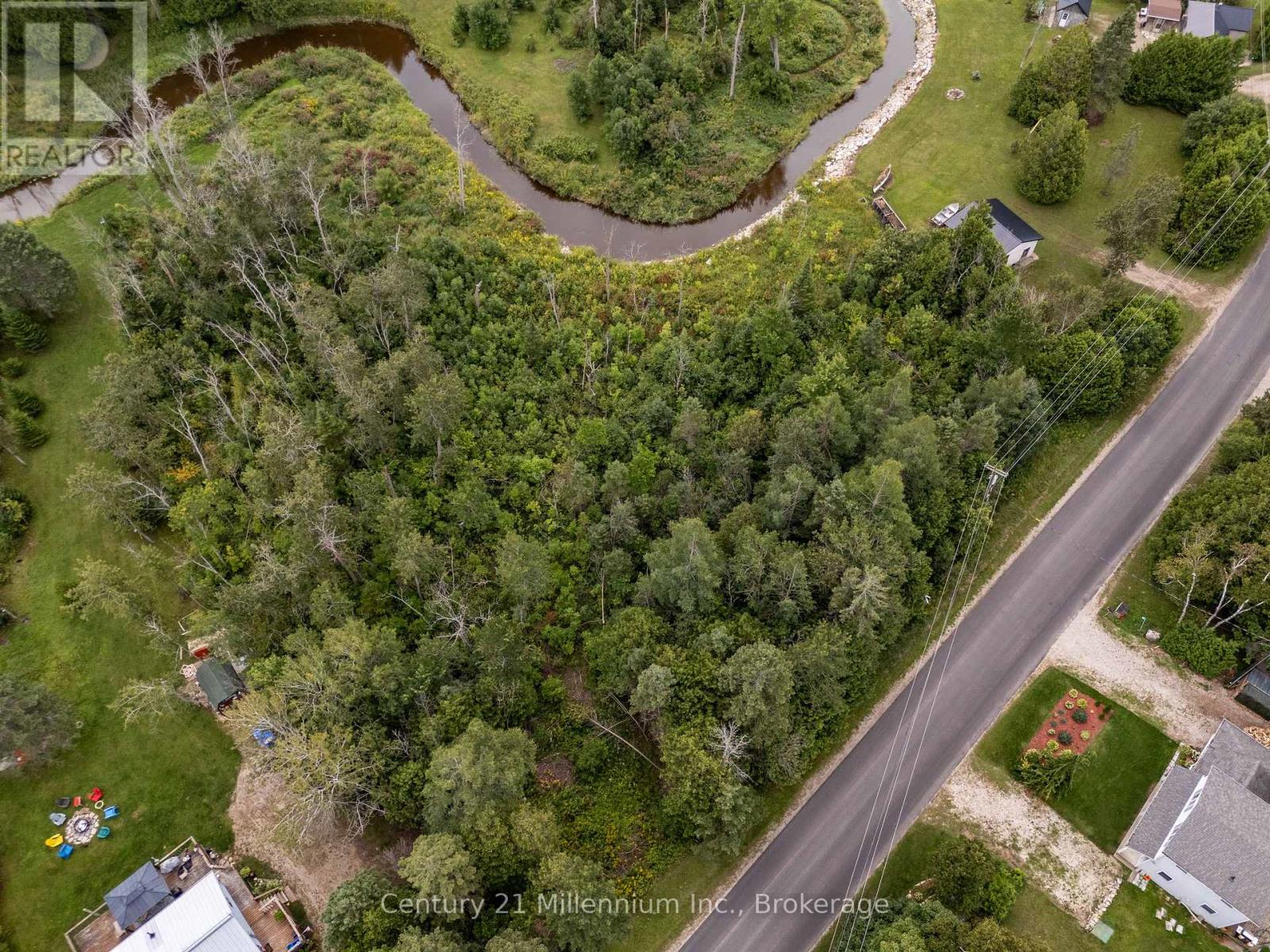 624 Stokes Bay Road, Northern Bruce Peninsula, Ontario  N0H 1W0 - Photo 10 - X12875136