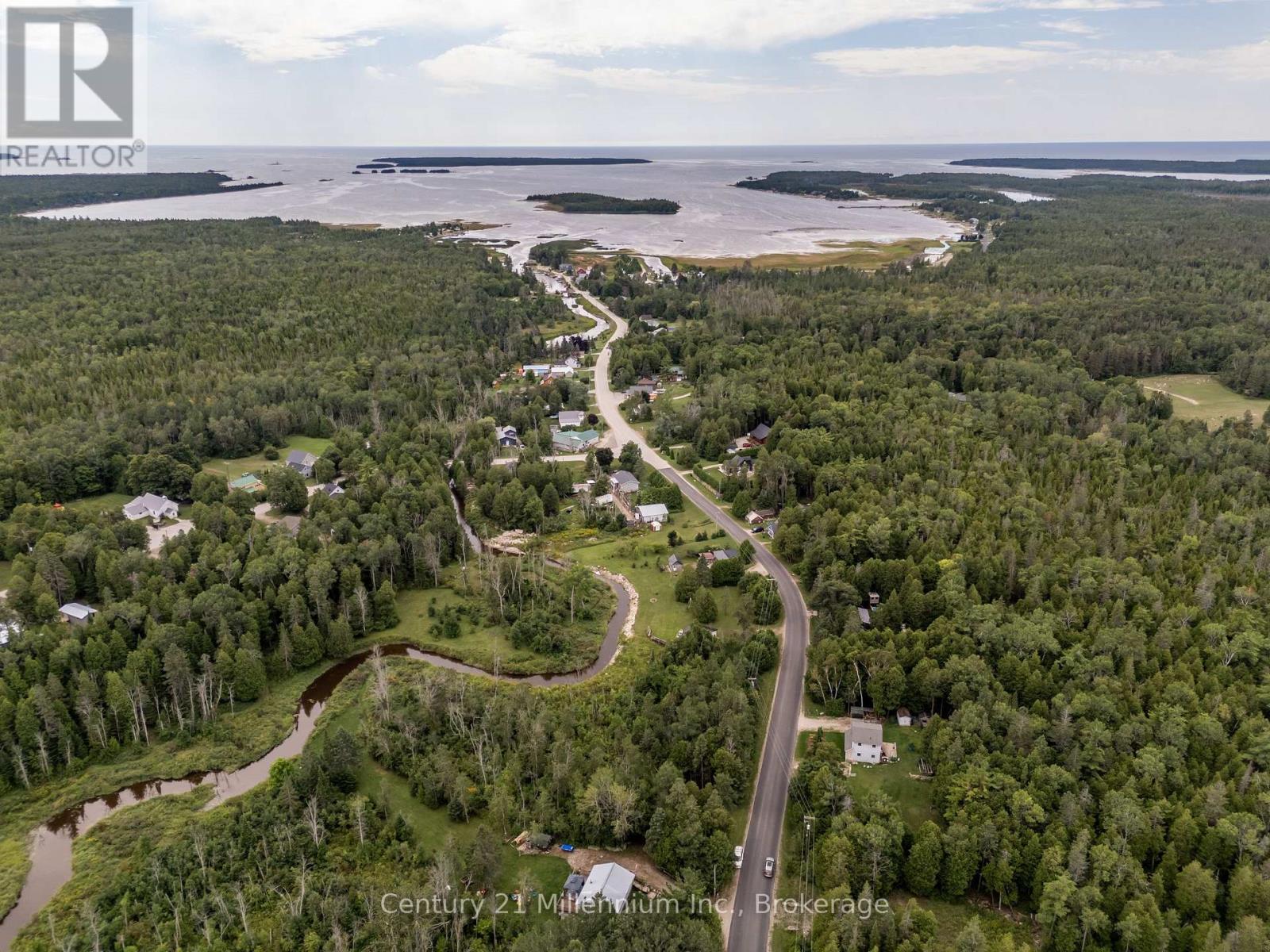 624 Stokes Bay Road, Northern Bruce Peninsula, Ontario  N0H 1W0 - Photo 4 - X12875136