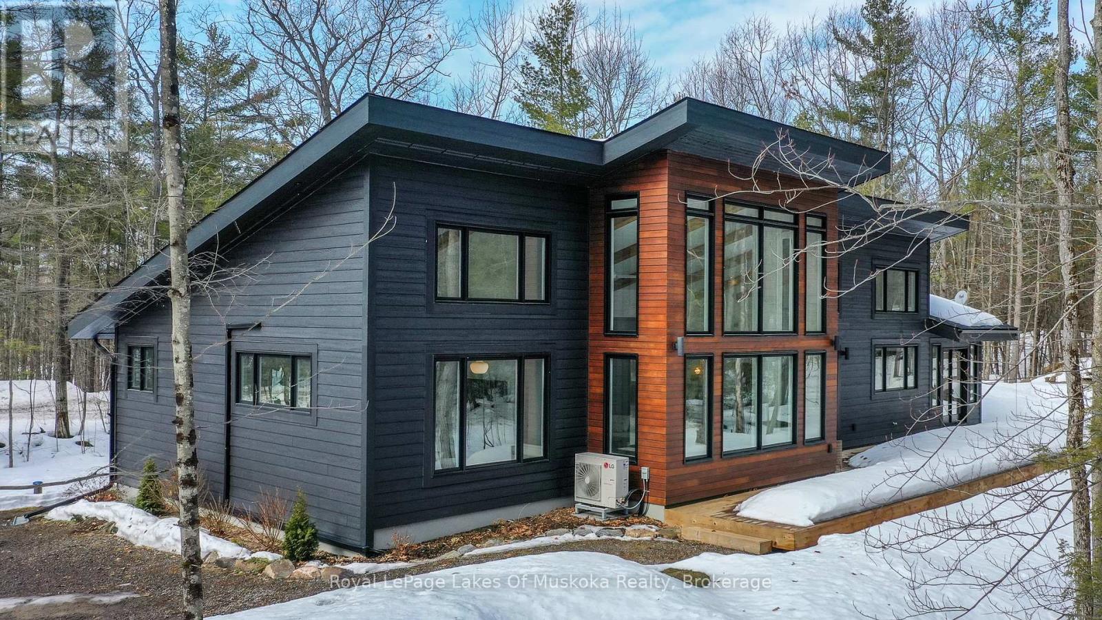 1532 SOUTHWOOD DRIVE, Gravenhurst, Ontario