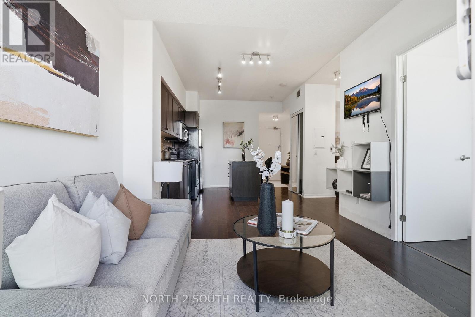 712 - 215 Fort York Boulevard, Toronto (Waterfront Communities), Ontario  M5V 4A2 - Photo 10 - C12874940