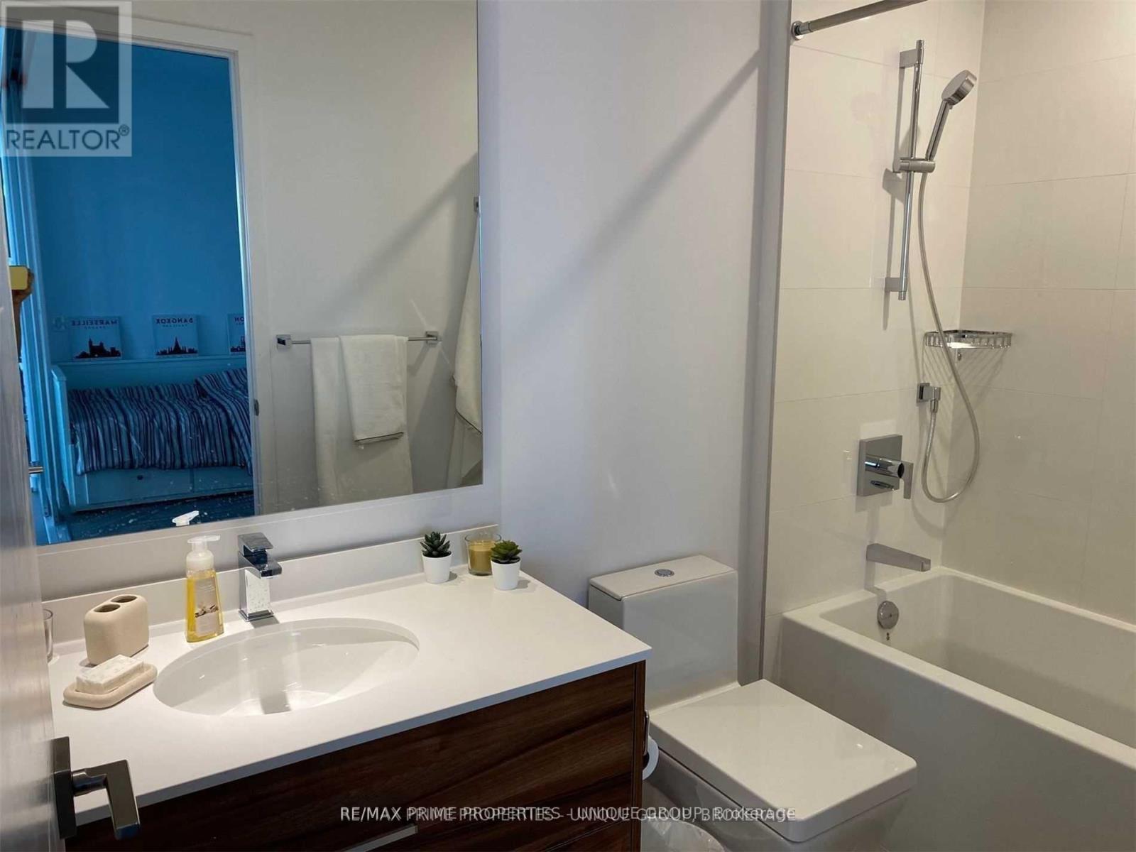 2916 - 488 University Avenue, Toronto (University), Ontario  M5G 0C1 - Photo 12 - C12875044