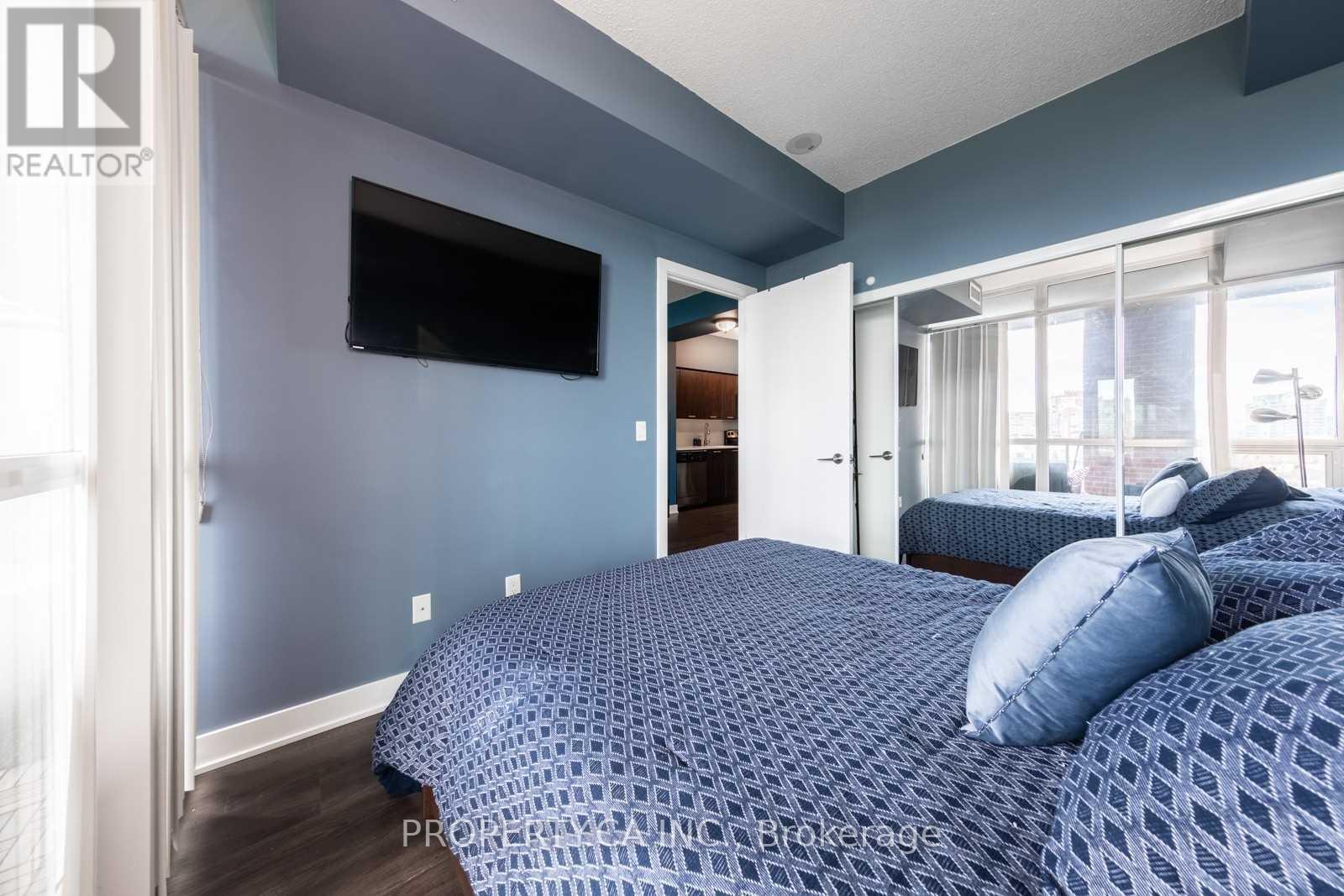 728 - 169 Fort York Boulevard, Toronto (Waterfront Communities), Ontario  M5V 0C8 - Photo 18 - C12875164