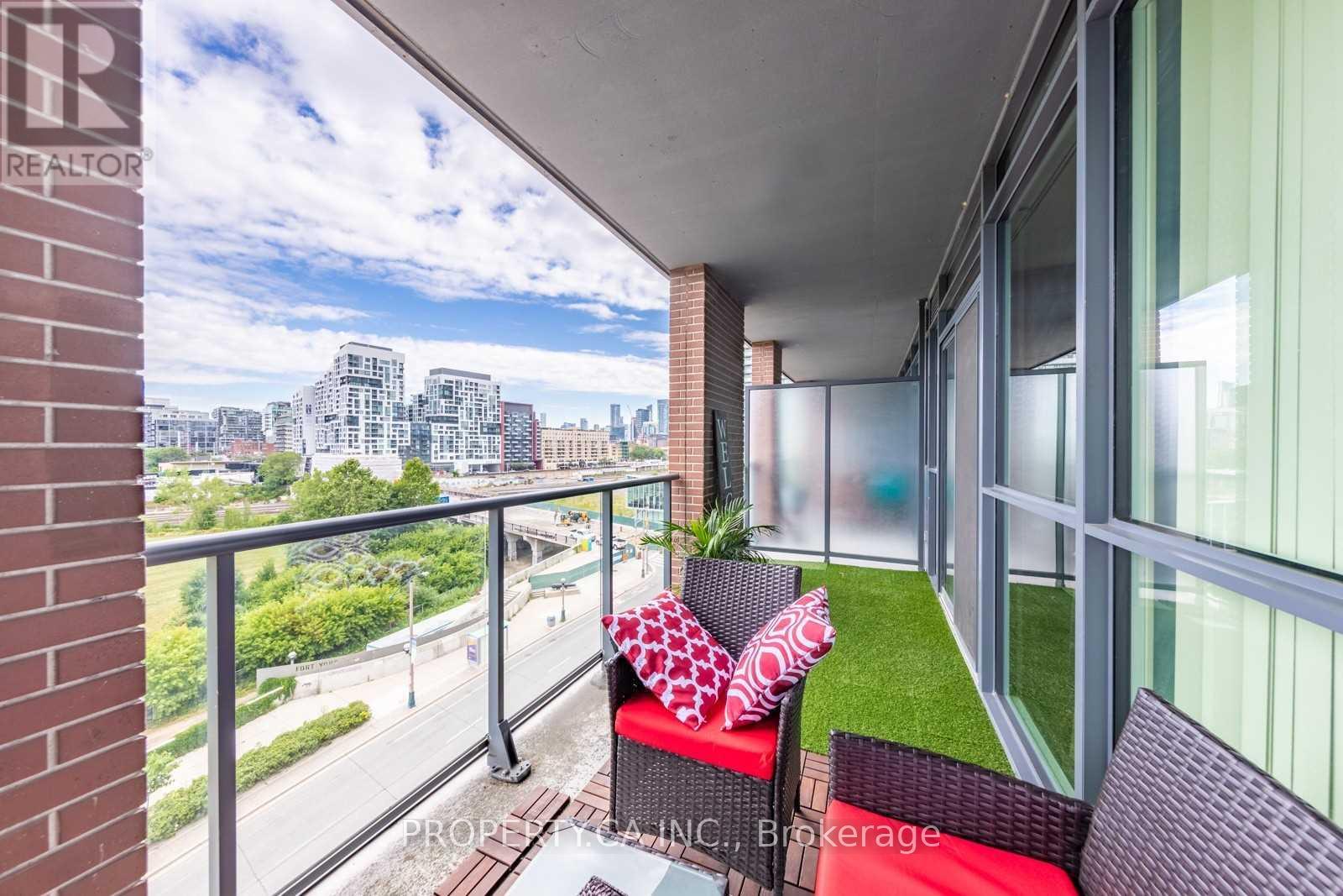 728 - 169 Fort York Boulevard, Toronto (Waterfront Communities), Ontario  M5V 0C8 - Photo 22 - C12875164