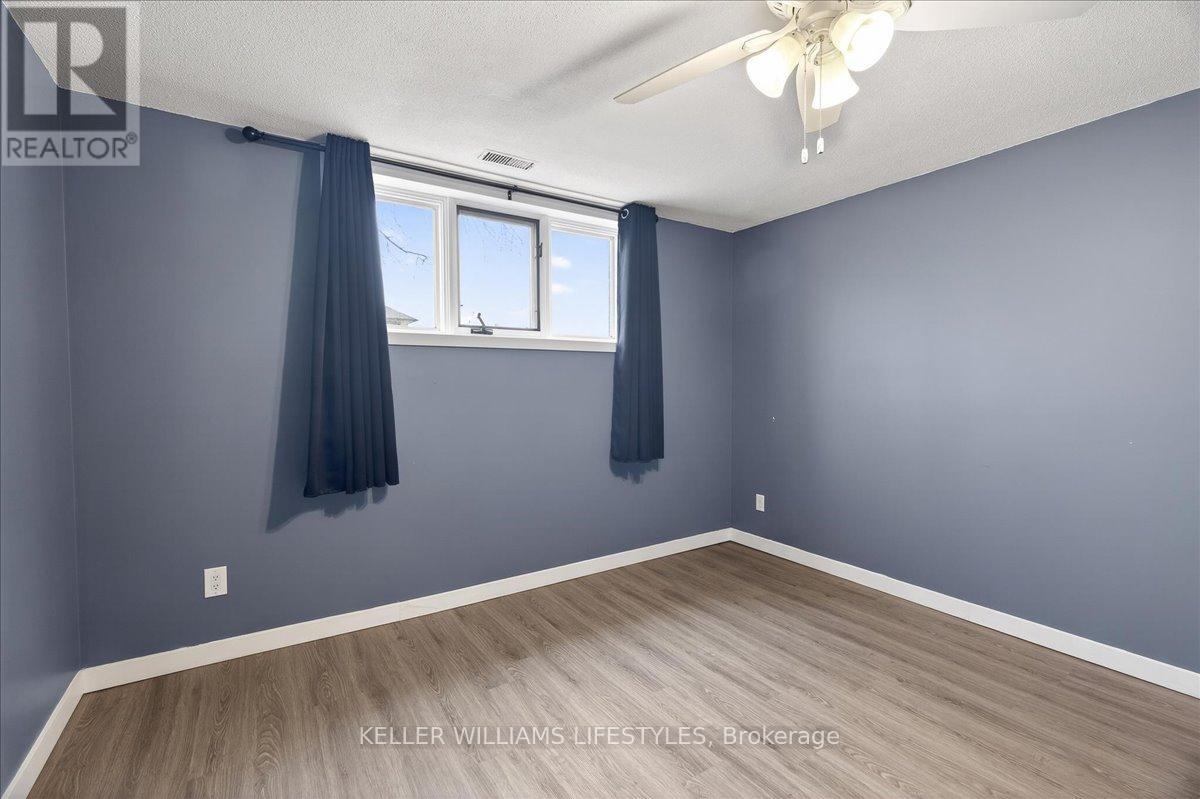 404 Ontario Street, Warwick, Ontario  N0M 2S0 - Photo 28 - X12874810