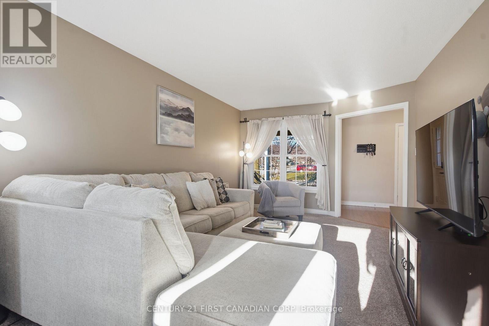 47 Meadowridge Road, London North, Ontario  N6H 5E6 - Photo 10 - X12874874