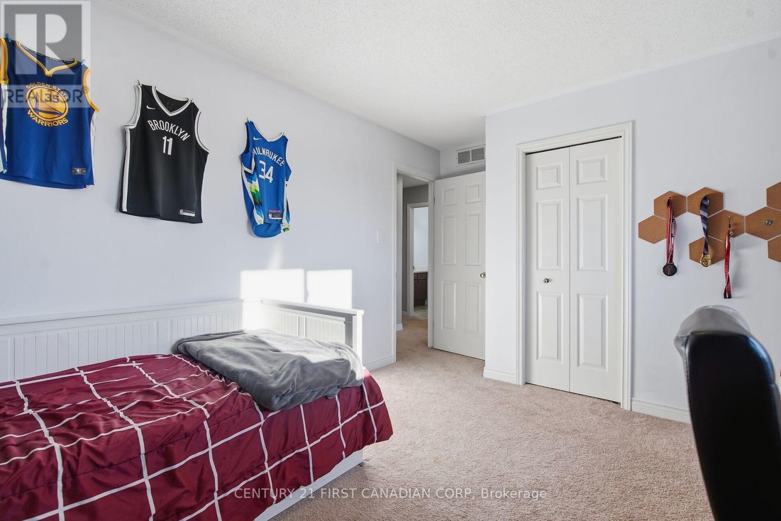 47 Meadowridge Road, London North, Ontario  N6H 5E6 - Photo 33 - X12874874