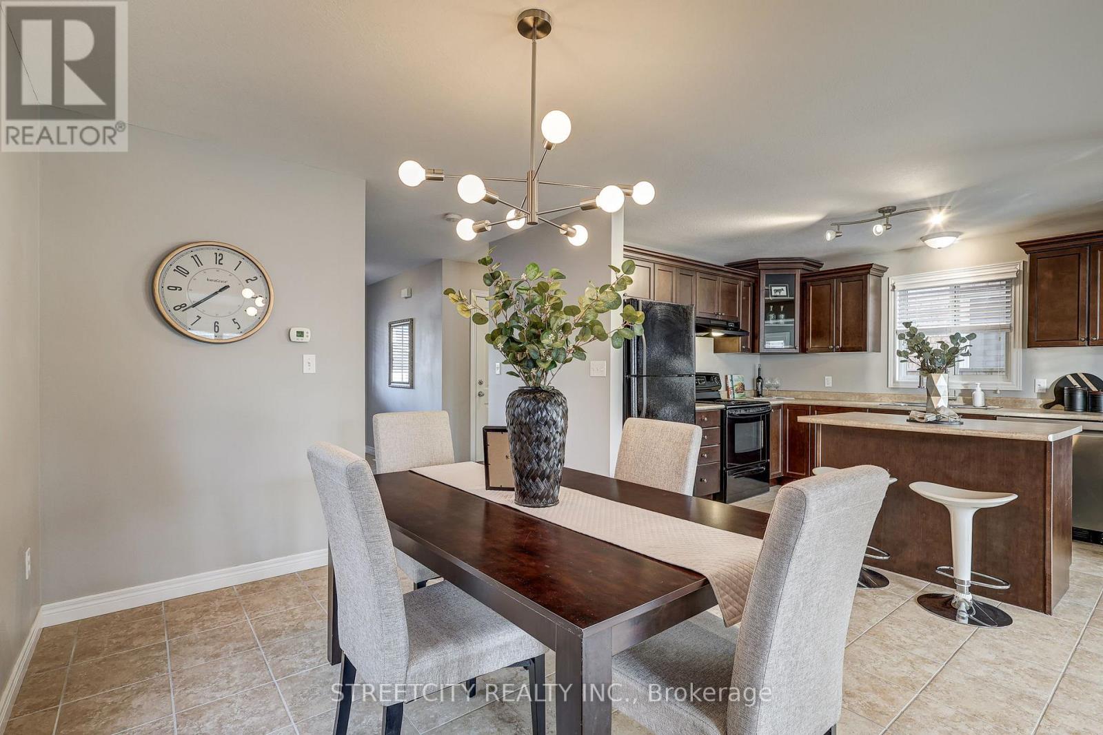 872 Bradshaw Crescent, London North, Ontario  N5X 0B6 - Photo 11 - X12875066