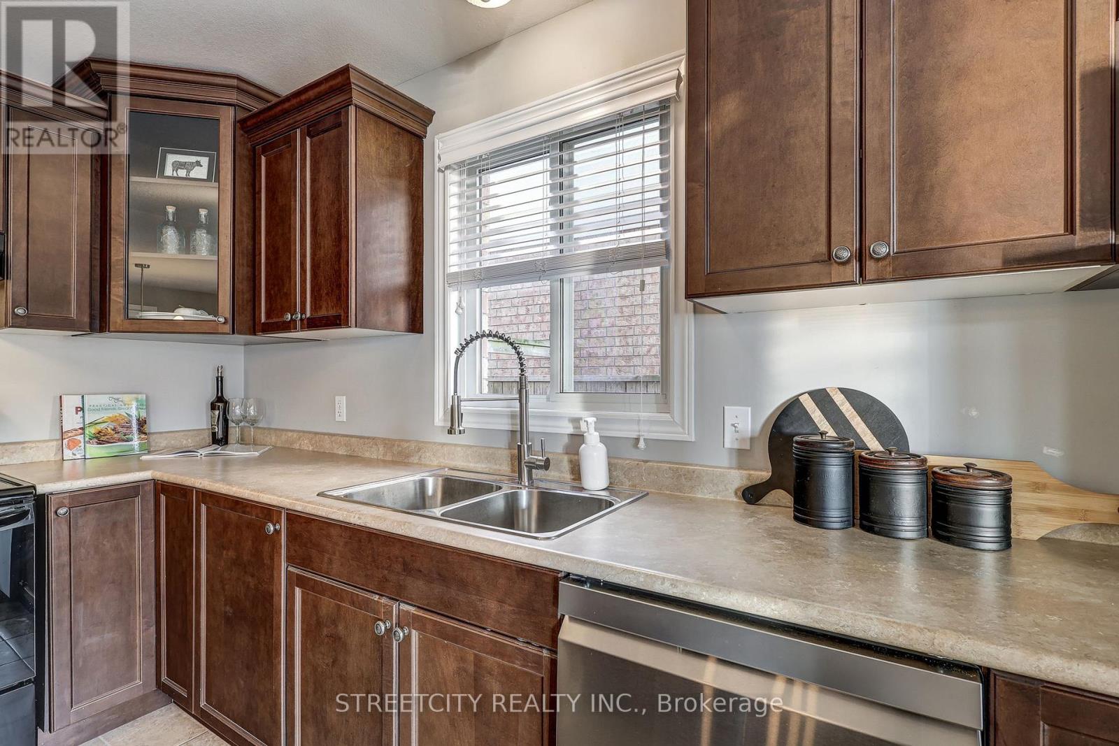 872 Bradshaw Crescent, London North, Ontario  N5X 0B6 - Photo 14 - X12875066