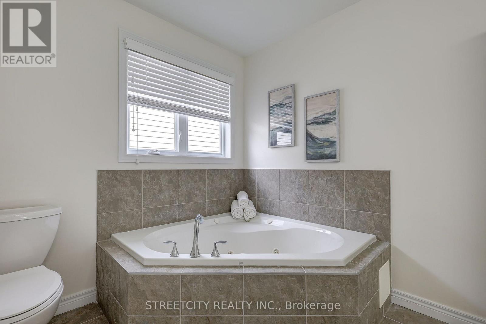 872 Bradshaw Crescent, London North, Ontario  N5X 0B6 - Photo 30 - X12875066