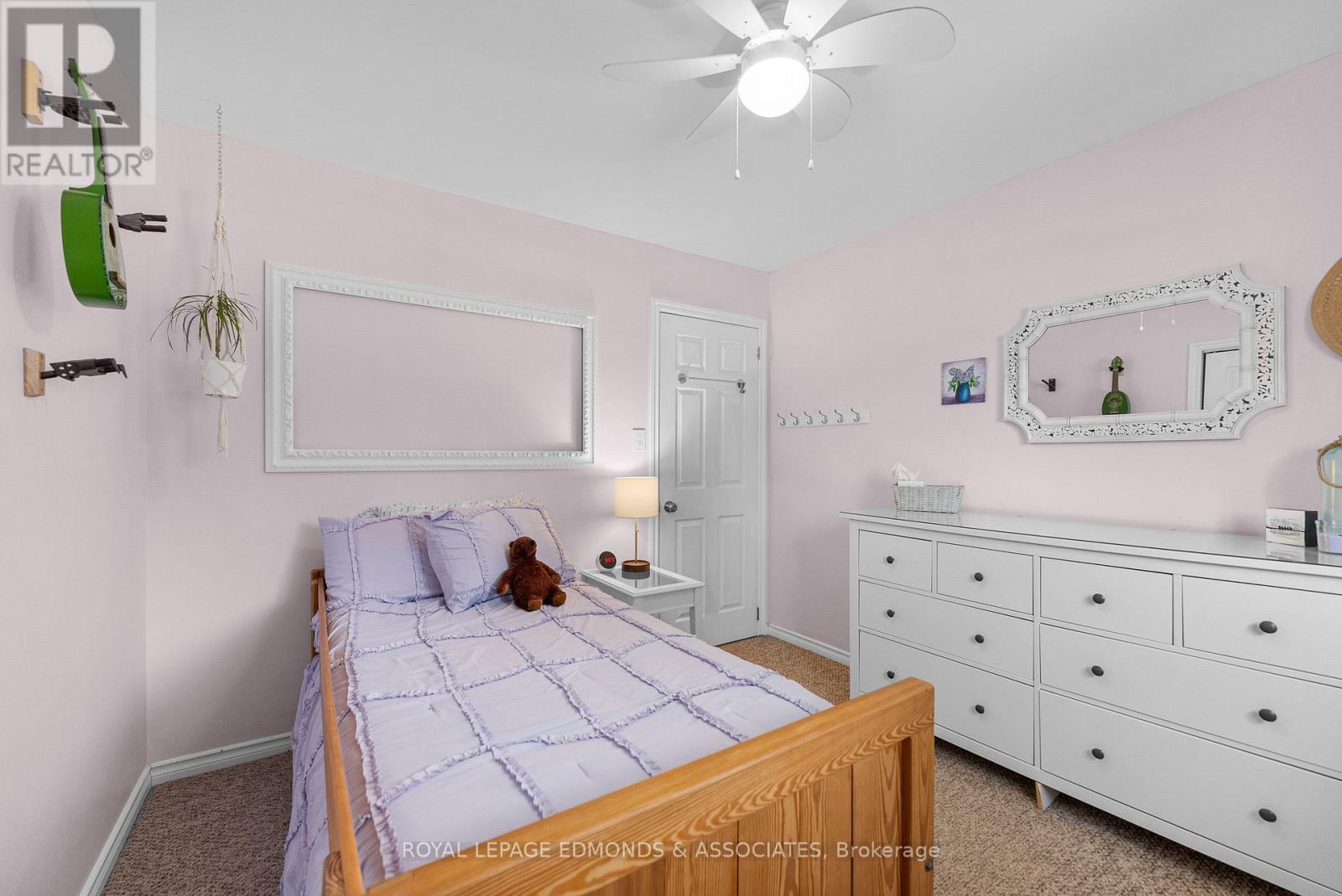 94 Oak Street W, Laurentian Valley, Ontario  K8A 7R3 - Photo 26 - X12875128