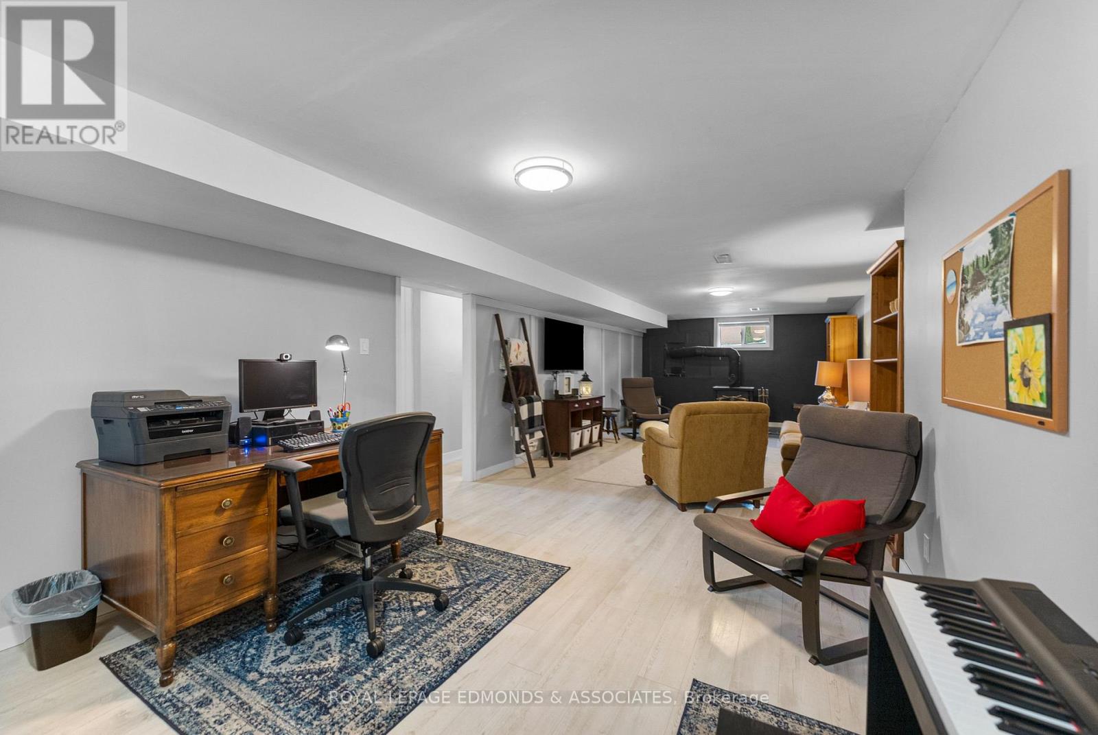 94 Oak Street W, Laurentian Valley, Ontario  K8A 7R3 - Photo 34 - X12875128