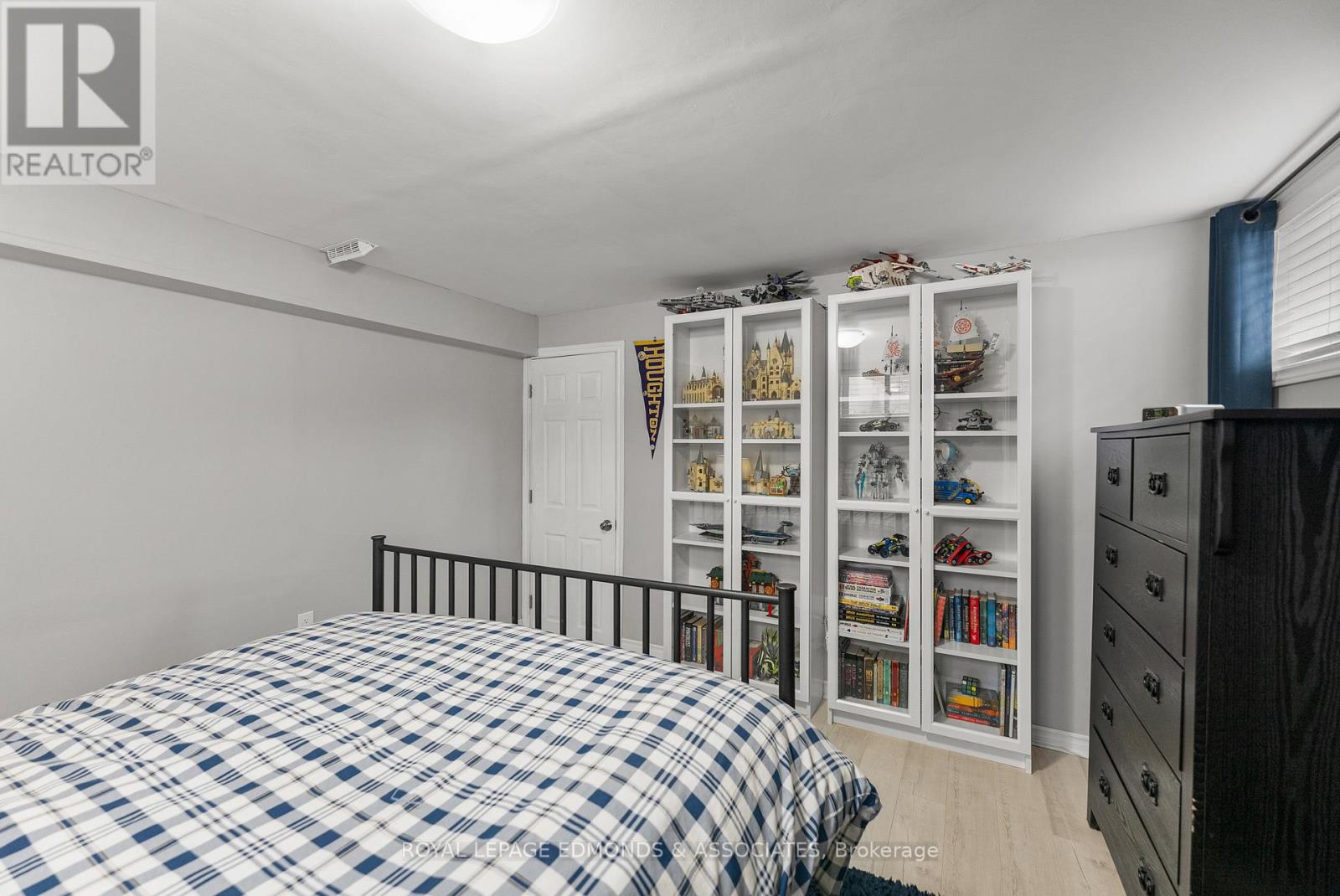 94 Oak Street W, Laurentian Valley, Ontario  K8A 7R3 - Photo 37 - X12875128