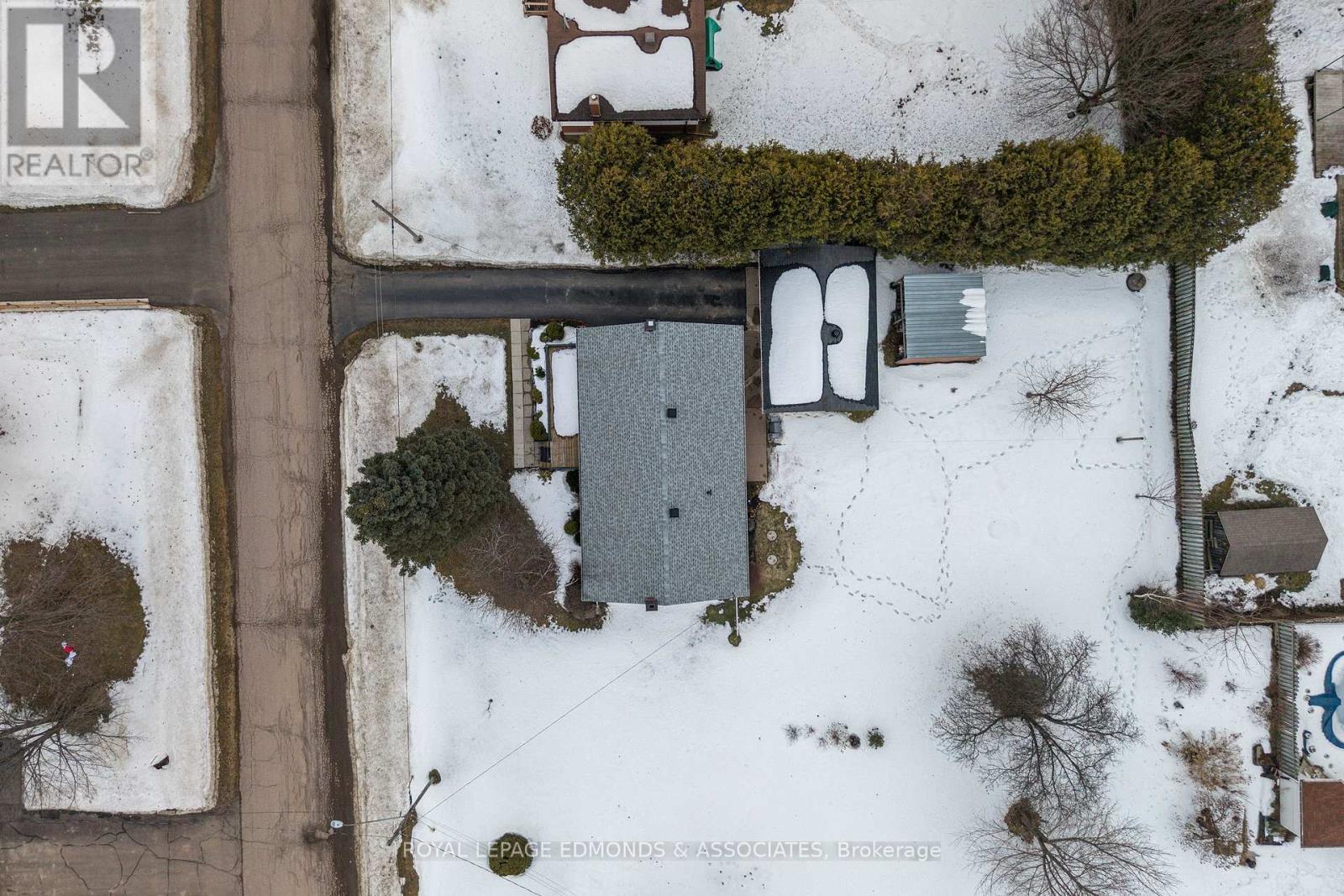 94 Oak Street W, Laurentian Valley, Ontario  K8A 7R3 - Photo 43 - X12875128