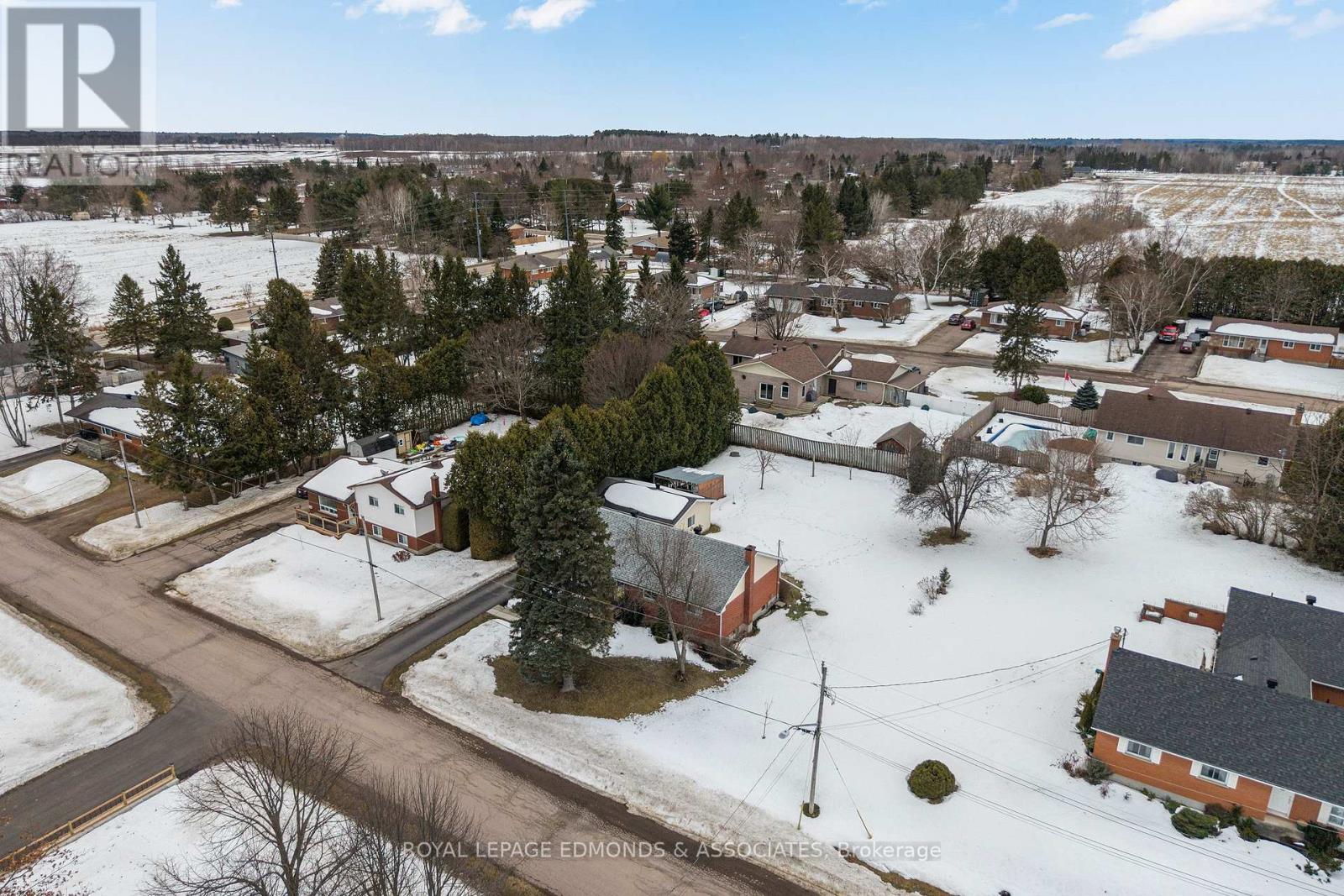 94 Oak Street W, Laurentian Valley, Ontario  K8A 7R3 - Photo 47 - X12875128