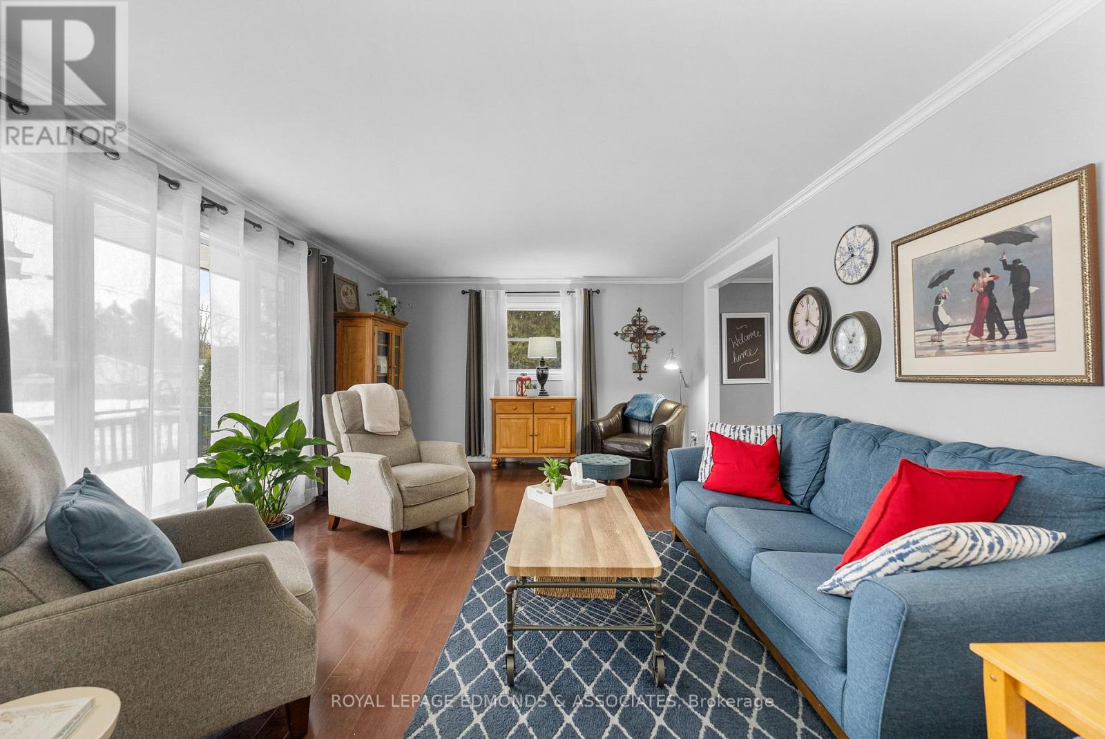 94 Oak Street W, Laurentian Valley, Ontario  K8A 7R3 - Photo 7 - X12875128