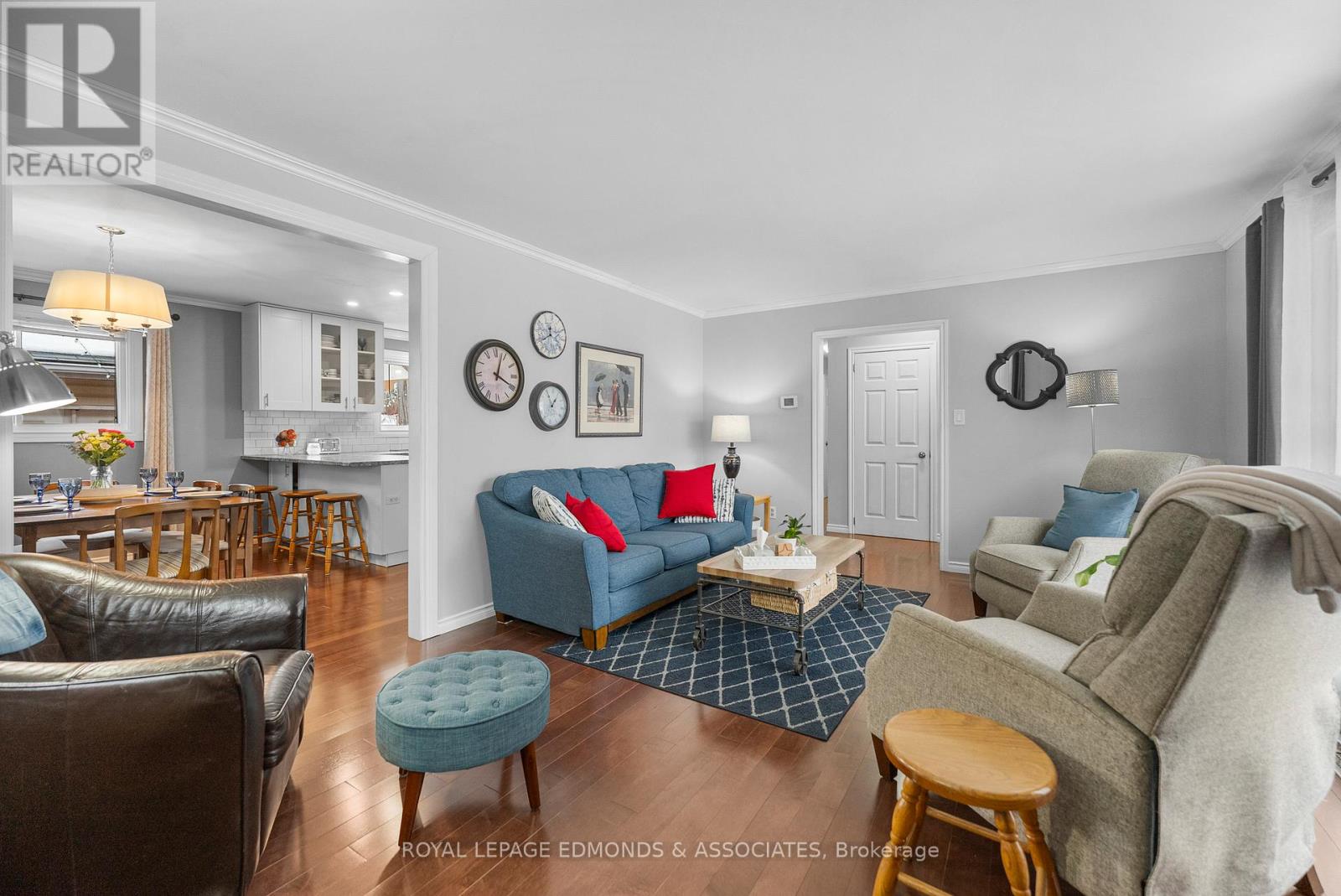 94 Oak Street W, Laurentian Valley, Ontario  K8A 7R3 - Photo 9 - X12875128